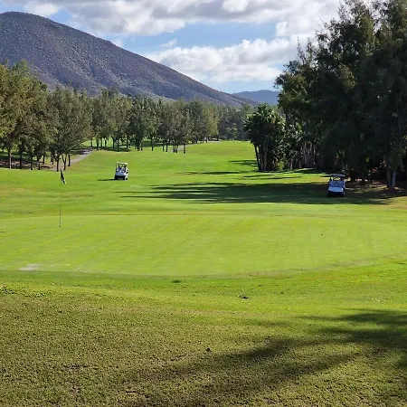 Campo De Golf *